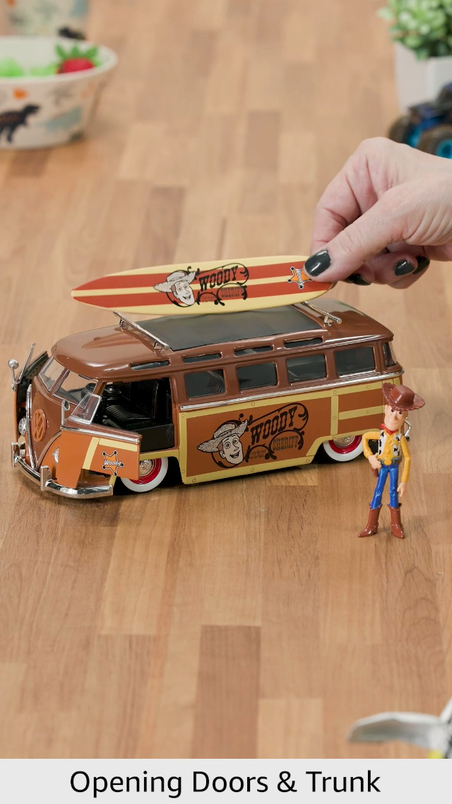ミニカー 1:24 TOY STORY 1962 VOLKSWAGEN T1 BUS Amazon.co.jp: 1:24 TOY STORY 1962 VOLKSWAGEN T1 BUS w/WODDY